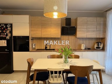 Przytulne M4 z balkonem - funkcjonalna przestrzeń