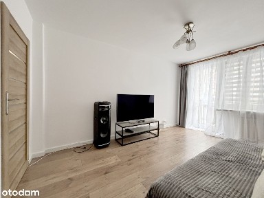 PO Remoncie / 2 Sypialnie / 1 Piętro Z Balkonem