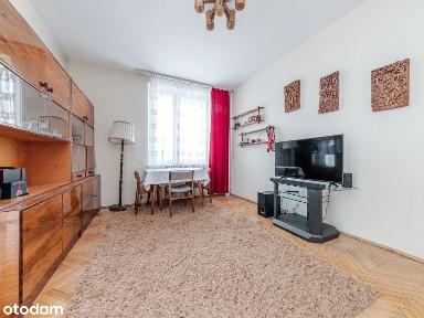 2 pokoje, do remontu, świetna lokalizacja