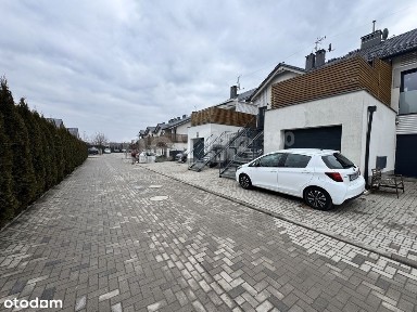 Przytulne 2 pokoje z ogródkiem i parkingiem