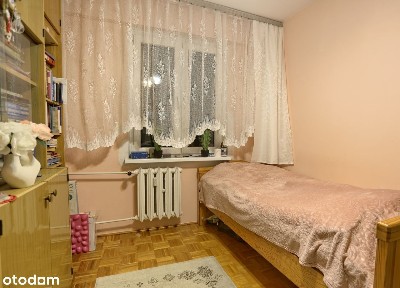 3 pokojowe mieszkanie na 1 pietrze. SKLEPY, PARKING, PĘTLA AUTOBUSOWA