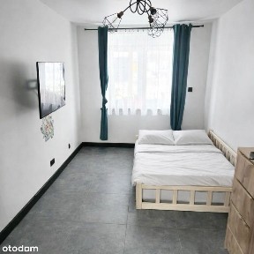 Duże mieszkanie na parterze z dwoma miejscami parkingowymi na własność