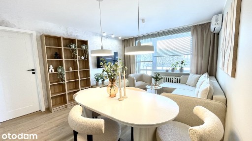 Jasne, piękne wnętrze urządzone z dbałością o każdy szczegół.