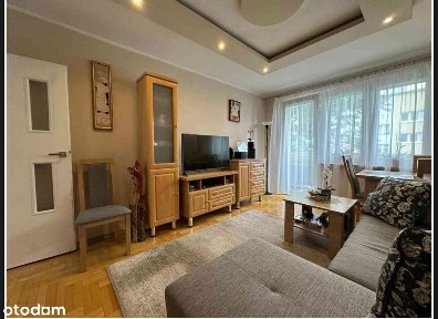 Sprzedam 3-pokoje z kuchnią i piwnicą Bohaterów września