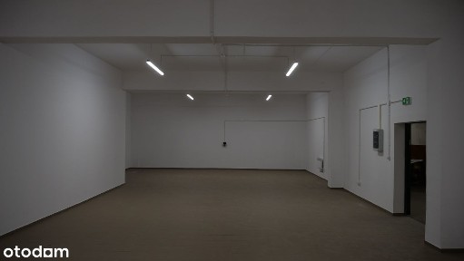 135,68 m²/ magazyn/ gotowy do użytku/ okolica A-4 i S-7