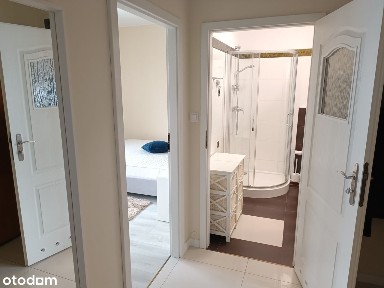 2-pokojowe umeblowane mieszkanie z miejscem parkingowym w Redłowie