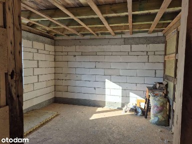 Wolnostojący dom do wykończenia z garażem w centrum Wołomina