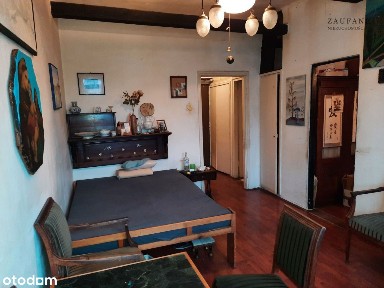 Zielona, cicha Ochota. Dwa pokoje 36m2 do remontu.