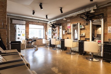 Wynajmę stanowiska fryzjerskie