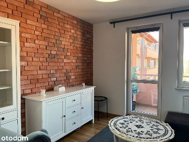 Ładna kawalerka z sypialnią-spokojna okolica