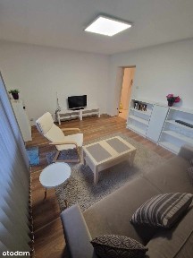 Umeblowane 2 pokoje z balkonem.