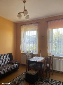 Mieszkanie bezczynszowe 2 pokoje w starej szkole z czerwonej cegły