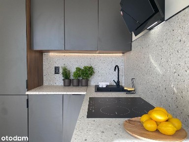 Kompaktowe 4 pokoje po remoncie | 50 m² | Balkon francuski | Parter