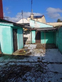 Sprzedam budynek usługowo-handlowy do remontu