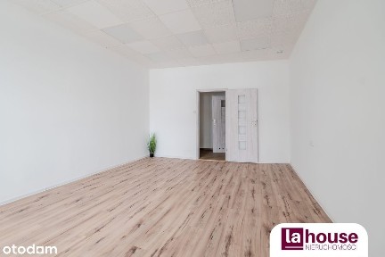 Lokal użytkowy 27 m² po remoncie, centrum Grójca, ul. Armii Krajowej