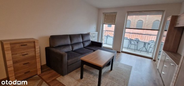 2-pokojowe mieszkanie w nowszym budynku z miejscem w garażu w cenie