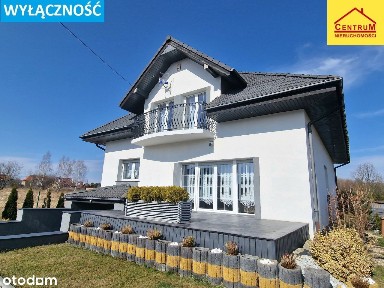 Urokliwy DOM o ponadczasowej architekturze!