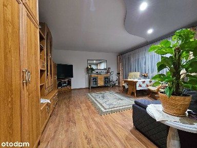 Dwpokojowe, na parterze, gotowe do zamieszkania.