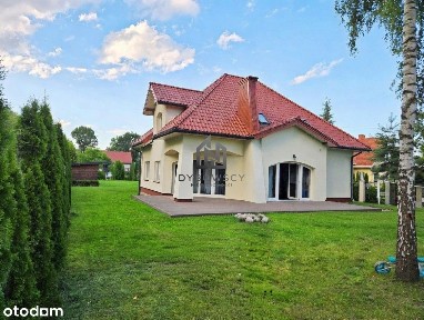 280 m² komfortu, 1300 m² ogrodu, spokojna okolica