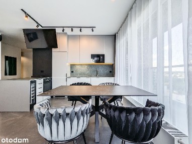 Wysokie piętro, Sokolska Tower, miejsce postojowe, komórka super widok