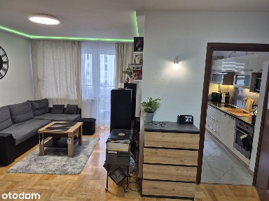 przestrzenne mieszkanie na kryształowej 60 m2