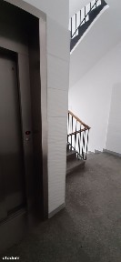 Bezpośrednio 2 pok., ostatnie piętro, cegła, balkon, winda