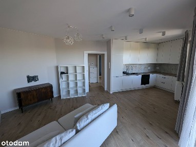 2 pokoje | 42,71 m² | Ostatnie piętro | Metro 10 min | Garaż | Balkon