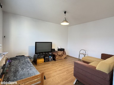 Przytulne mieszkanie z ogrzewaniem miejskim i balkonem