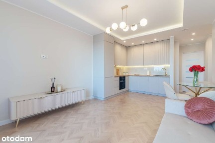 3 pokojowe mieszkanie po remoncie z widokiem na zatokę | Bezpośrednio