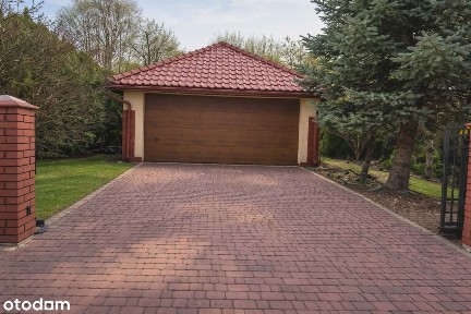 Piękny dom pod miastem