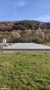 MAGZAYN HALA produkcyjna, Budynek administracyjny, PLAC