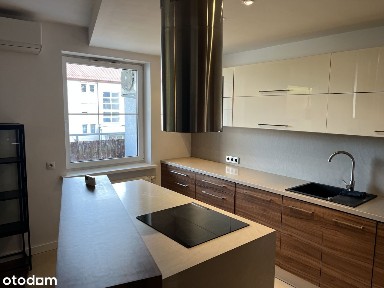 Dwupokojowe mieszkanie z balkonem i klimatyzacją