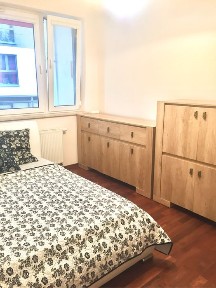 2 pokoje, 45 metrów, Krzyki, Klecina, miejsce postojowe