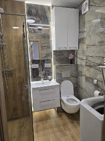 3 pokoje na osiedlu Komes 64m2 + parking