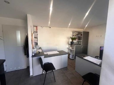 Do wynajęcia budynek biurowy z placem przy głównej ulicy Koszalina