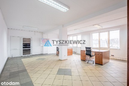 Biurowiec na ulicy Maczka.