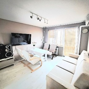 Sprzedam komfortowe 3-pokojowe mieszkanie ul. Tumidajskiego