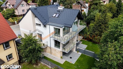 Nowoczesny dom 239 m2 przy Jeziorze Głębokim w wysokim standardzie