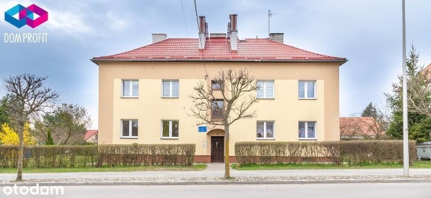 Komfortowa przestrzeń - z działką i garażem.