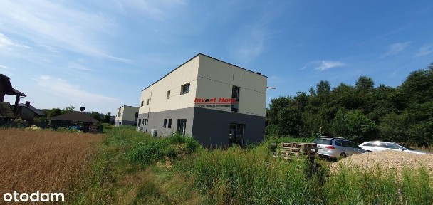 Nowe domy w spokojnej dzielnicy Rybnika.