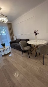 Sprzedam piekne mieszkanie dwupokojowe z ogrodkiem, w centrum miasta