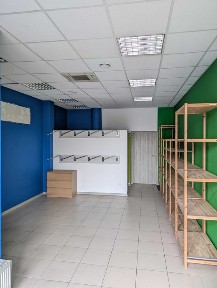 Lokal usługowo-handlowy 35,33 m2 z dużą witryną ścisłe centrum Kielc