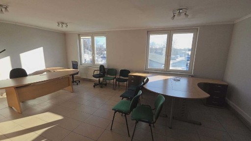 Lokale biurowo - usługowe 1p. po remoncie, parking