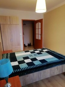 Wynajmę dwupokojowe z balkonem,garażem,komórka,obok parku-Partynice