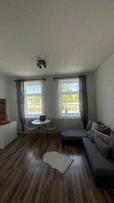 (15) Bezpośrednio wynajmę kawalerkę ulicy Odyńca 58