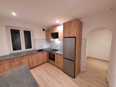 Trzypokojowe mieszkanie w centrum Raciborza z ogródkiem