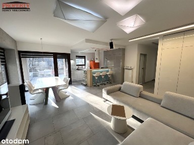 Komfortowy apartament w centrum Łodzi obok parku.