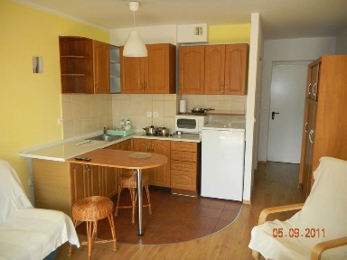 Przytulną garsonierę wynajmę.