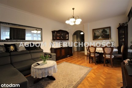Apartament z garażem dwustanowiskowym.