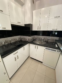 Nowoczesne mieszkanie w centrum miasta w apartamentowcu Becher Eleve